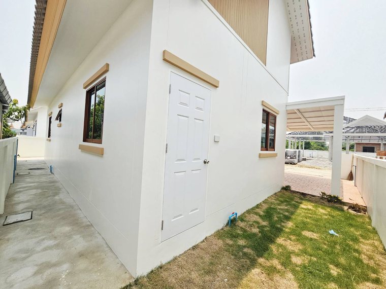 ข้างบ้านเดี่ยว ทางเดินรอบบ้าน หางดง เชียงใหม่